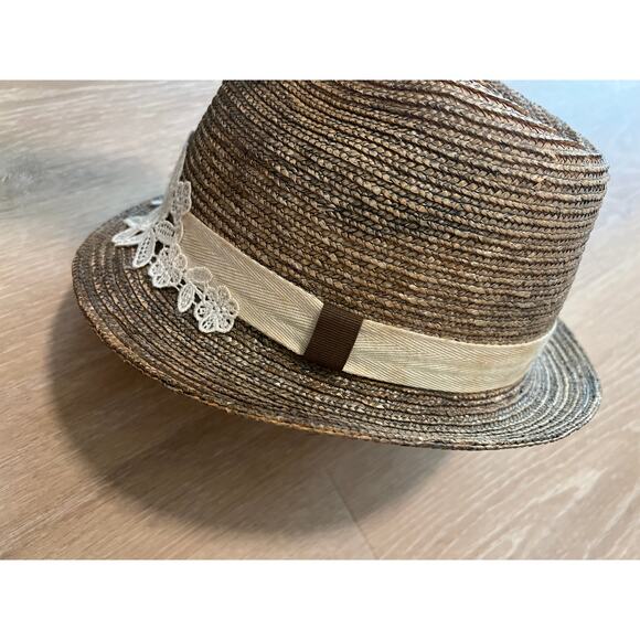 Daniele Meucci Women’s Straw Hat Floral Lace Appliqué Fedora - Picture 3 of 7